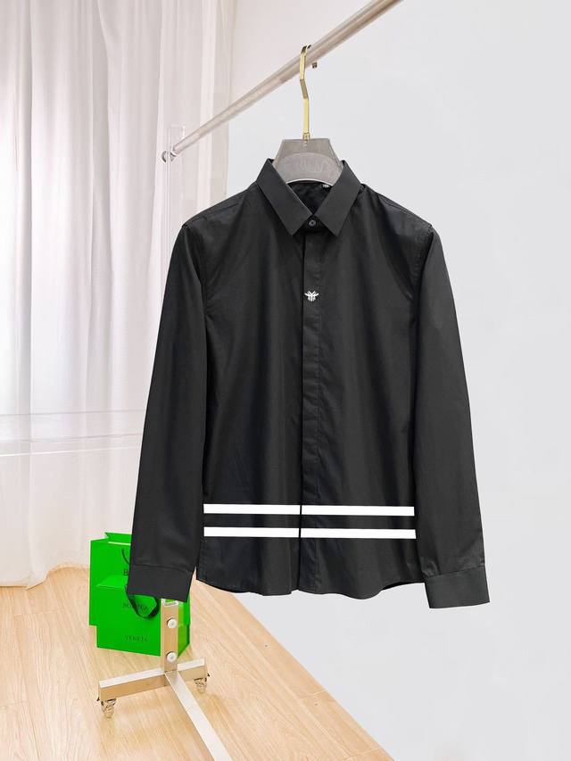 Dior's latest must-have shirt for men, 100% natural cotton, comfortable and brea