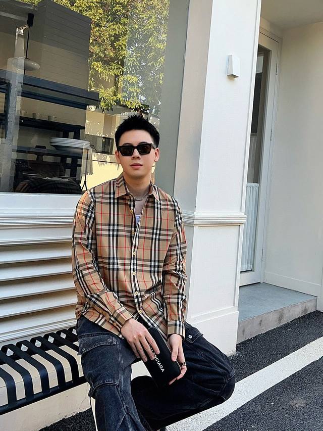 Burberry Webbed Check Cotton Bur's flagship channel, priced at 5,000 yuan on the