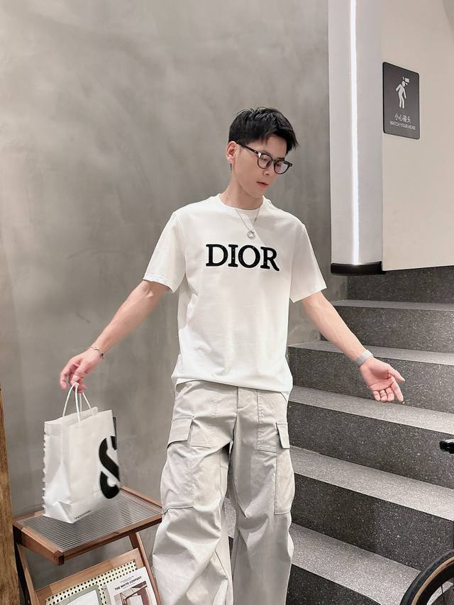 Dior 25Ss new spring and summer models debut at the counter, the latest short-sl Dior 25Ss new spring and summer models debut at the counter, the latest short-sl