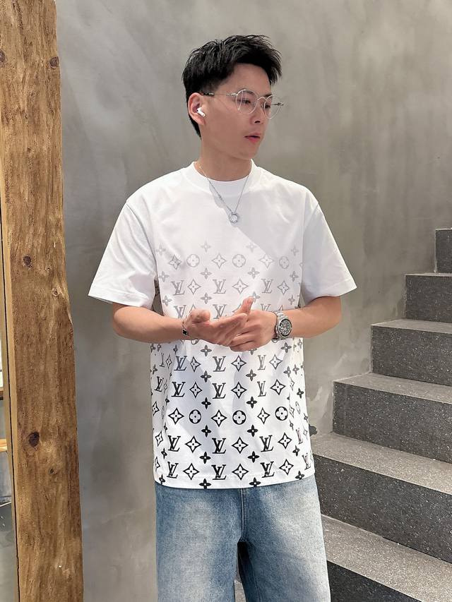 Lv's new 2025 Spring/Summer unisex short-sleeved T-shirt! Custom-made with exclu