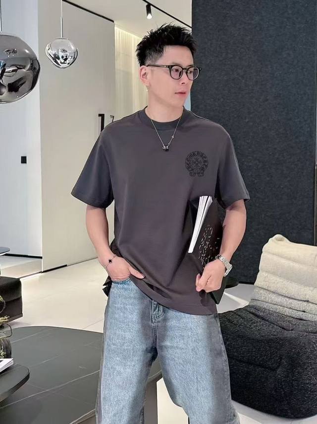 Crostar Short-Sleeve Collection Season: Spring/Summer 2025 Color: White Grey Si