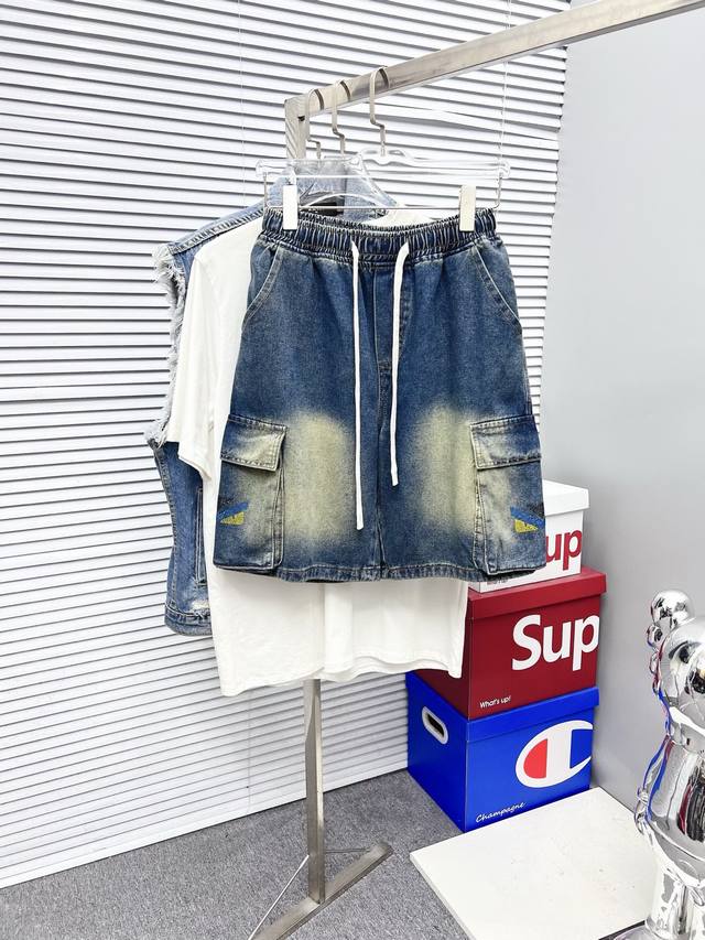 Fendi 2025Ss new original hot-selling denim shorts, super customized style, orig