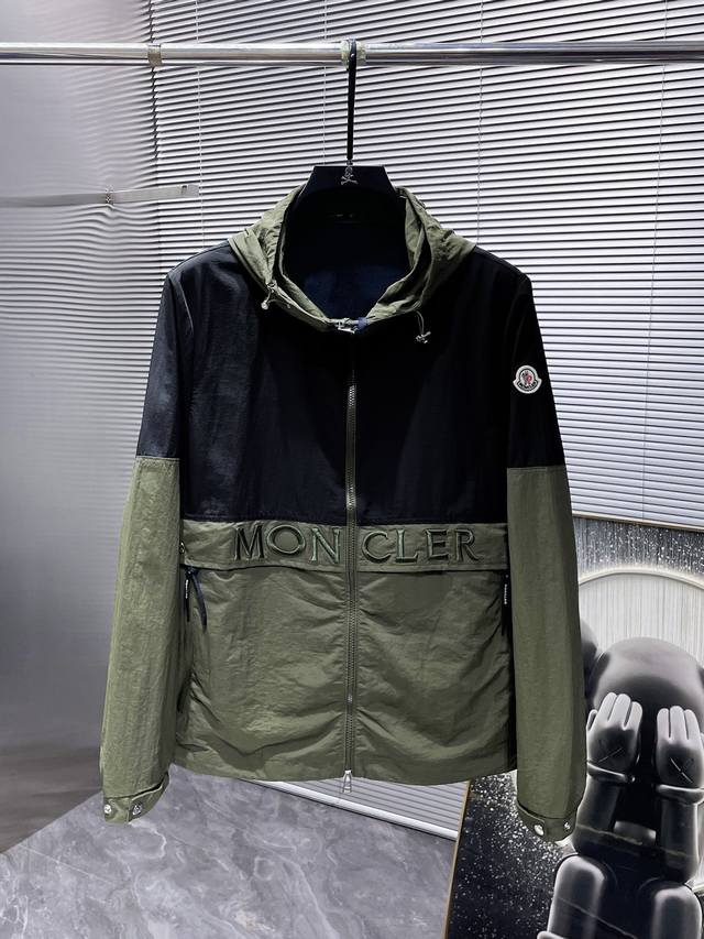 Moncler's new 2025 hooded jacket, a high-end version! Custom-made fabrics are b