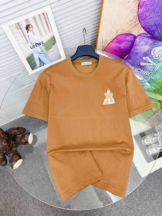 Moncler's new 2025Ss three-flower logo printed short-sleeved T-shirt, made from