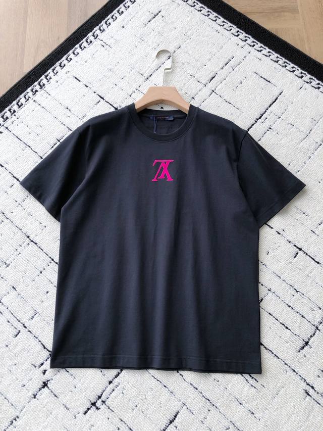 25 Early Fall New Arrival ~ Large V-neck Short-Sleeved T-shirt with Purple and R