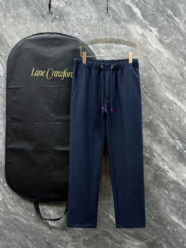 Ki's new 2025 Fall/Winter collection, , is here! The seemingly simple, straigh