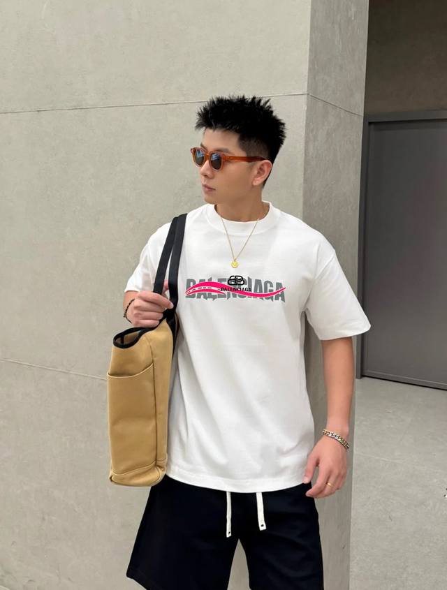 Balenciag* Parisian brand's new 25S T-shirt. Clean and refreshing, unisex style!