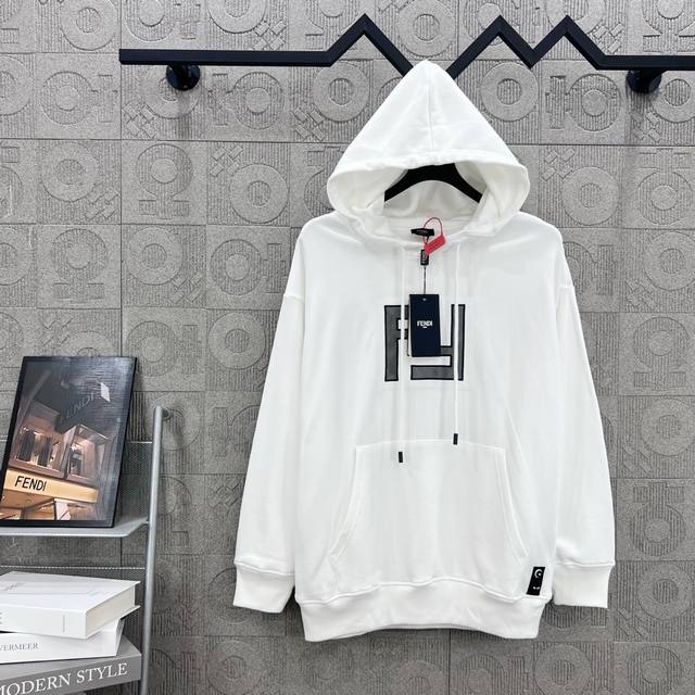 Fendi's minimalist logo features double-F mesh embroidery. A refined upgrade, in