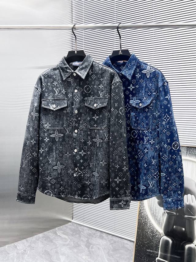 Louis Vuitton LV 2025 Early Fall New, slightly dropped shoulder top in black an