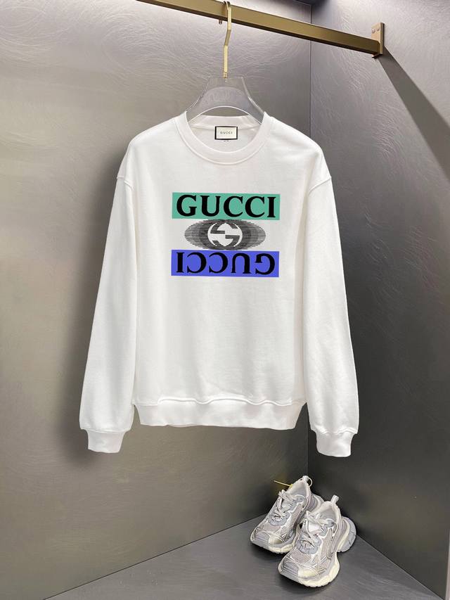 Gucci's official website features new letter prints. The double-layer, heavy-dut