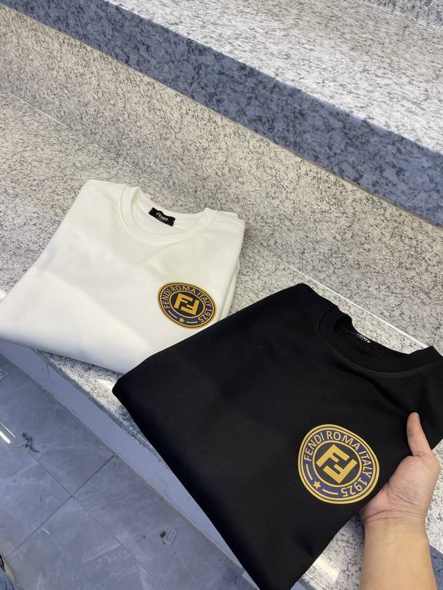 Find... New arrival from the official Fendi men's autumn/winter counter: Classic