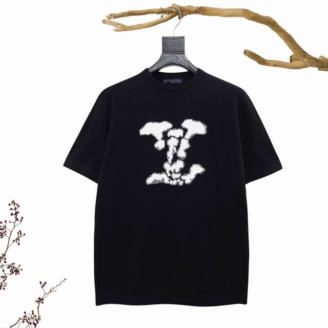 Louis Vuitton jacquard front short-sleeved sweaterThis short-sleeved sweater is