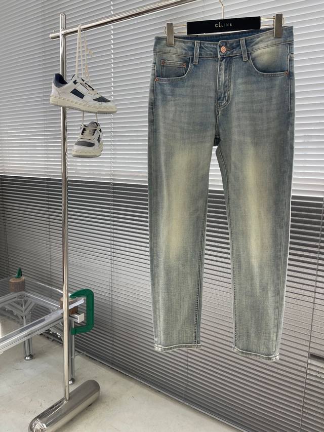 Lv 25Ss new light-colored denim trousers . These are the finest, original jeans