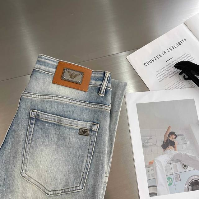 Armani 25Ss new light-colored denim trousers . High-quality, original jeans fr