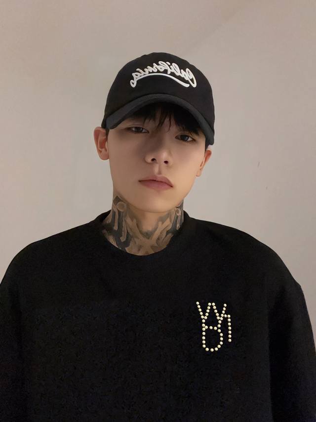 d40 We11Done popular data pearl letter beaded long-sleeved T-shirt Different fro