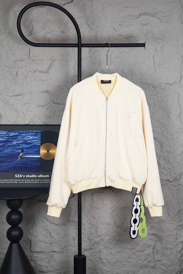 Style number: M268 Goodbran pearl beaded slogan embroidered zipper hooded sweat