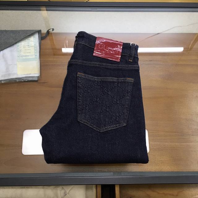 New arrival, Gu.Ci... 2025Ss autumn/winter new men's denim trousers. Made with