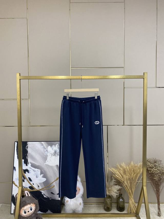 New product Zen lines and sports genes reconstruct body narrative