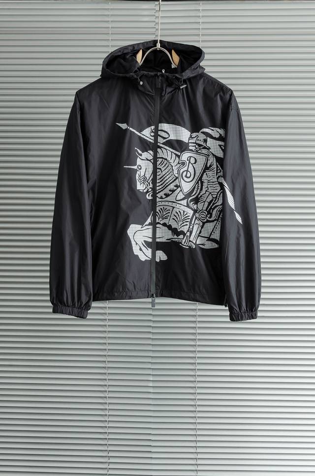 New# Burbe#* Rry 3 25Fw high-top nylon jacket with hood, made from Italian fine