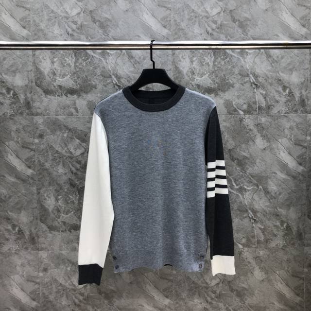 Double-hair gray and white colorblock round neck sweater Size: 1-4 Color: Colorb