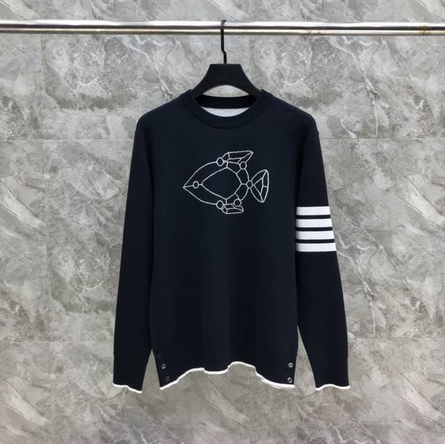 Four-bar jacquard submarine crew neck sweater with white edges Size: 1-4 Color: