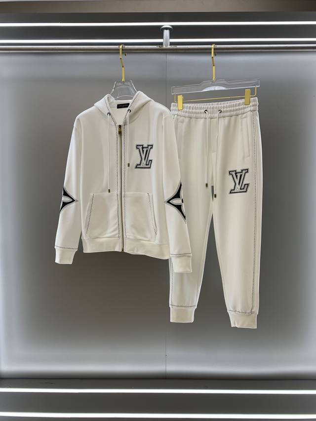 Donkey Home. Lv 2025 This black zip-up cotton hooded sweater is crafted from a