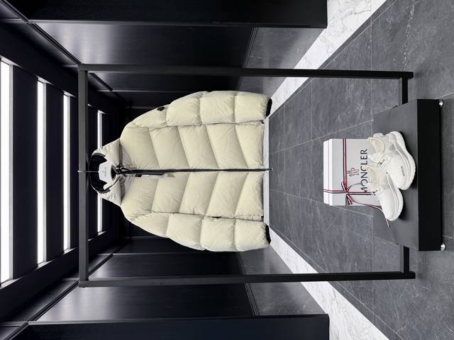 Moncler Forez men's premium down hooded cropped jacket. Removable hood, convert