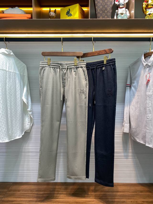 Lw25Fw Early Fall new 3D vertical striped drawstring casual pants. Stylish and v