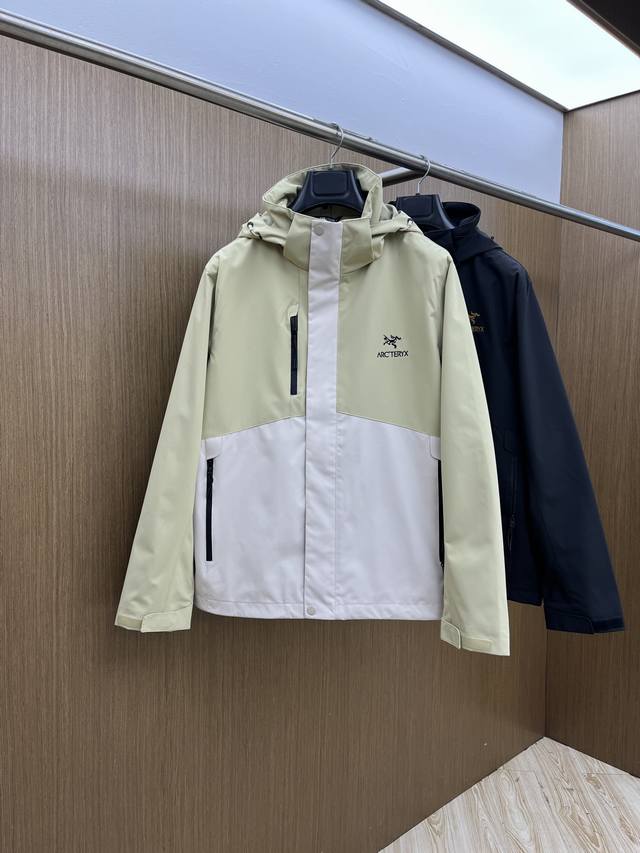 Arc 2540's latest autumn and winter men's windproof and rainproof jacket! This