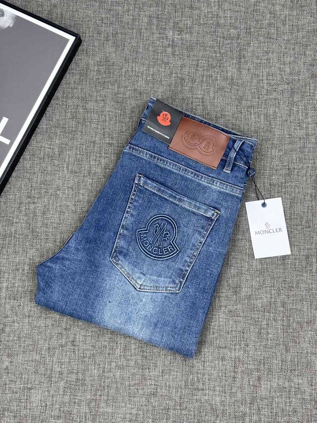 is available for sale at the official website counter simultaneously. This is a