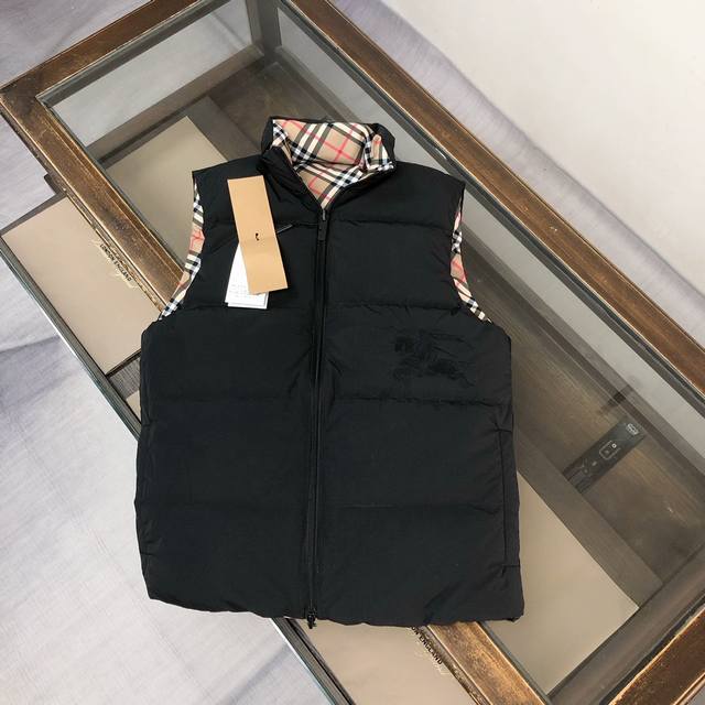 Bur*Berry's latest Autumn/Winter 2025 reversible down vest is a hit, incredibly