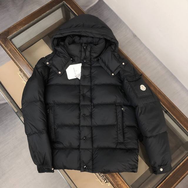 Hottest New Arrival: Moncler's Premium Down Jacket, New Fall/Winter Matte Maya ~
