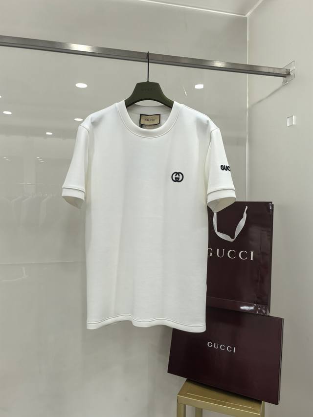 Gucci's 2025 Fall/Winter round-neck embroidered short-sleeved T-shirt base shirt