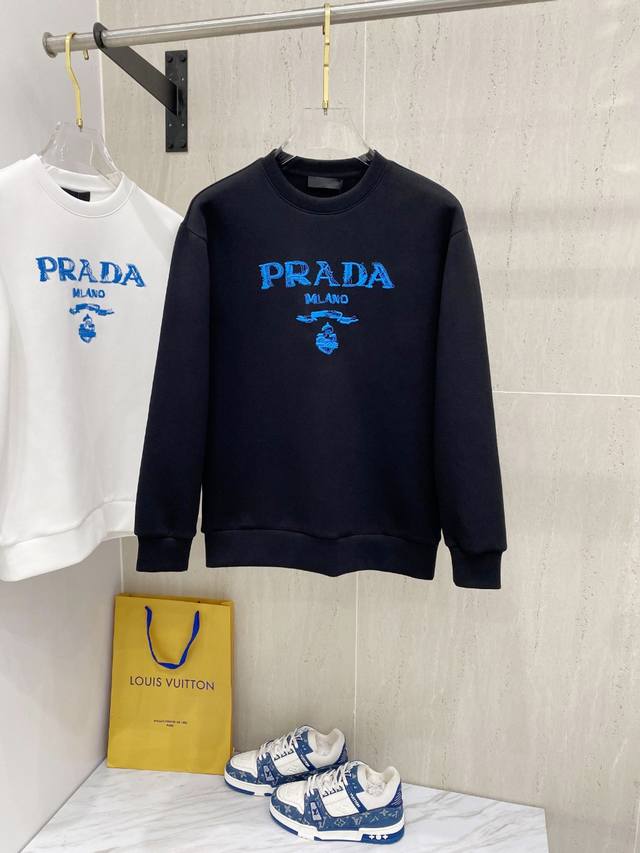 Prada's new 2025 Fall/Winter logo space cotton sweatshirt T-shirt is a premium