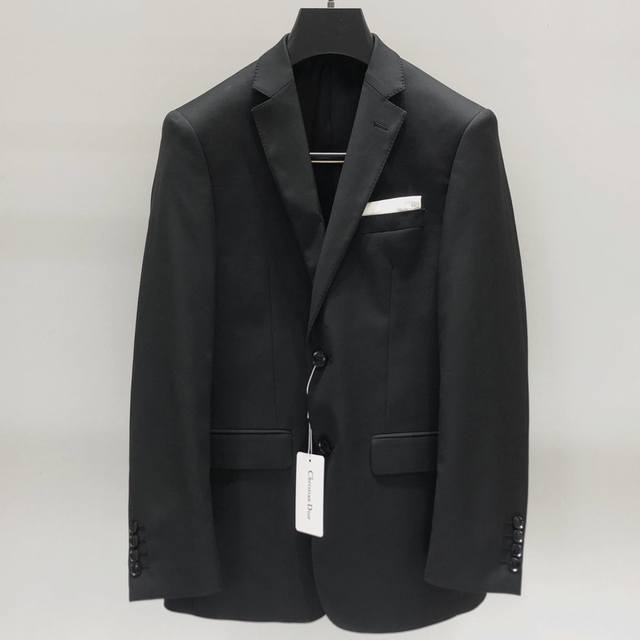 Complete set, single-breasted suit, and trousers. Dior's Spring/Autumn/Winter s