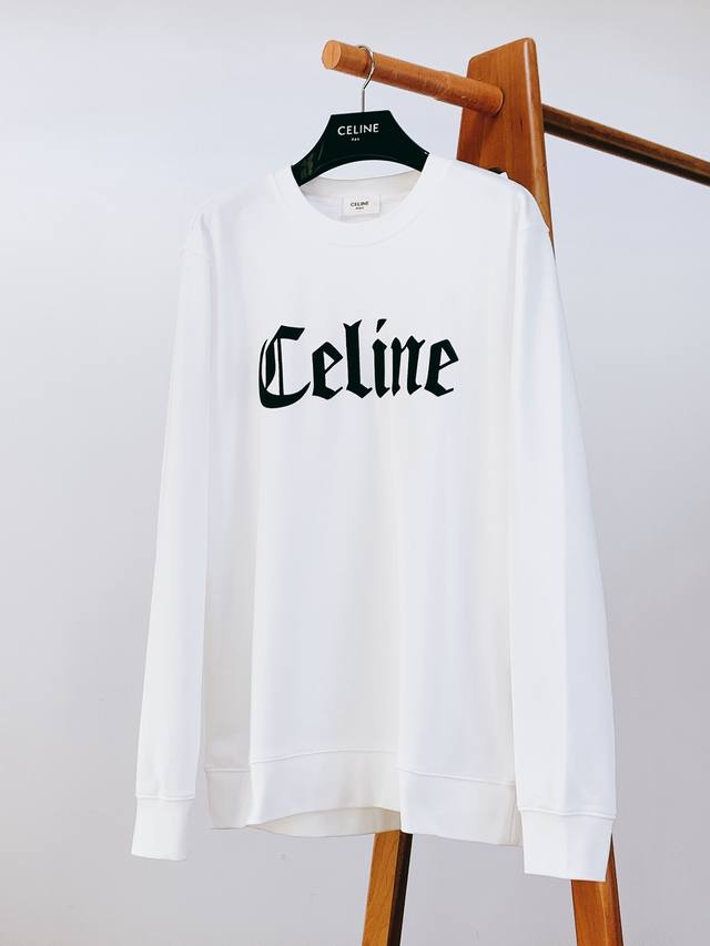 Celine Fw's new autumn/winter collection. This classic-style hooded sweatshirt i