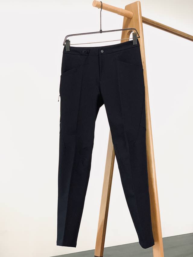 Arcteryx's 2025 Fw Early Fall new arrival, the , delivers both functionality a