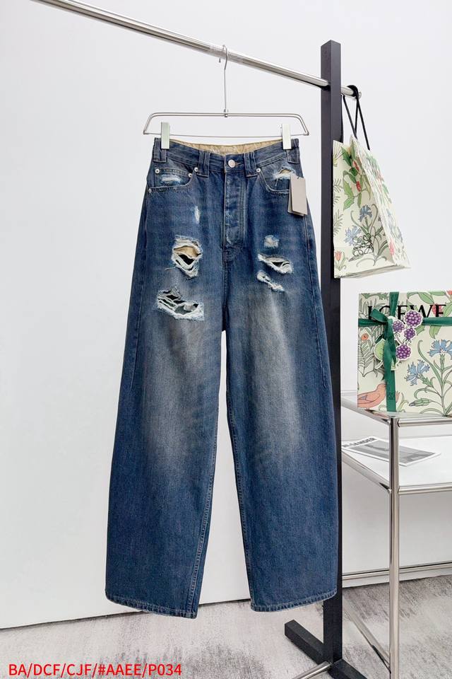 Tops and pants Ba Balenciaga lapel denim jacket is made of high-density cotton t