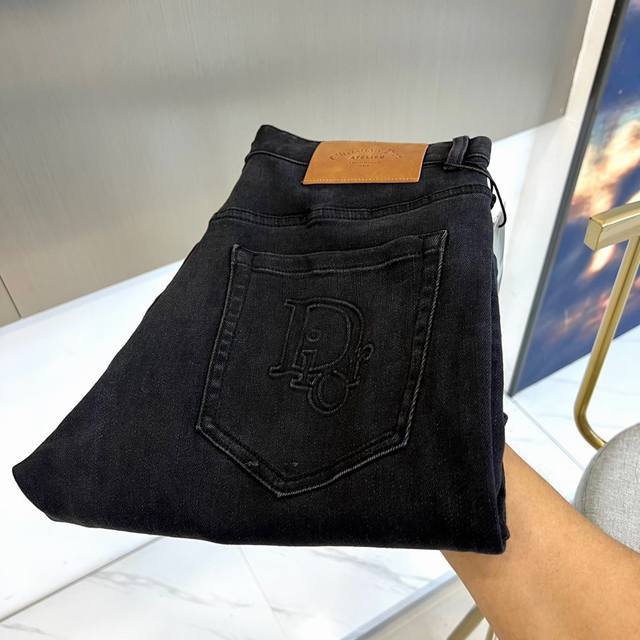 Christian Dior, 2025 Autumn and Winter new men's black jeans, interpret the Fren