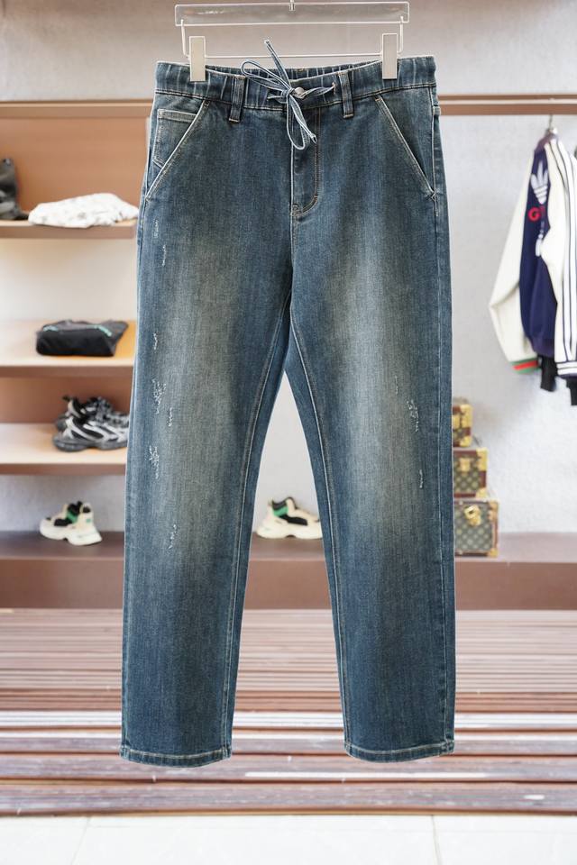 Moncler's new arrival: 2550 early autumn new casual pants and jeans, high-end c