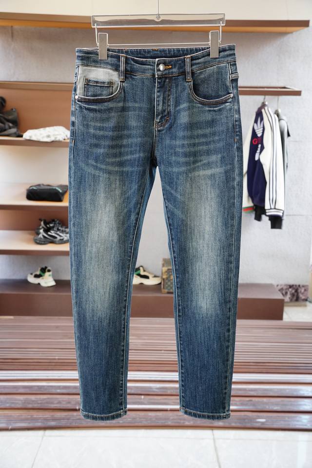McQueen's new arrival: 2550 early fall new casual jeans, a high-end custom coll