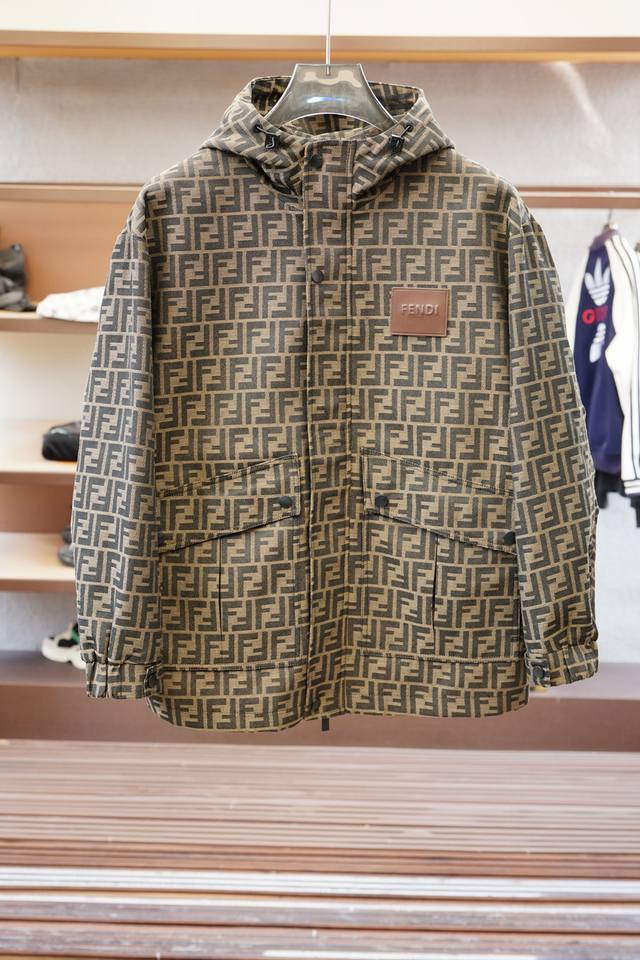 Fendi-Fe-Nd 2025 autumn and winter new hooded jacket, high-end custom fabrics,