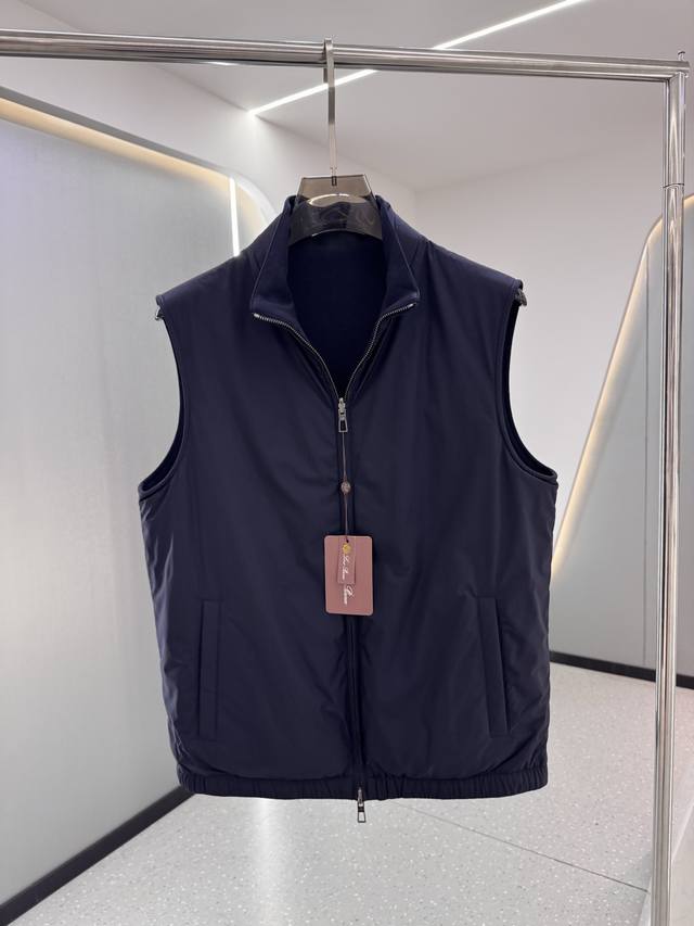 Lp#2025 New Reversible Vest This Lp jacket features a casual silhouette with smo