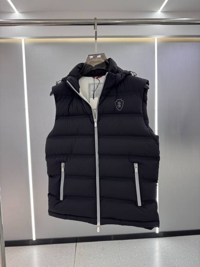 25 The new autumn and winter Bc down vest uses high-quality down filling technol