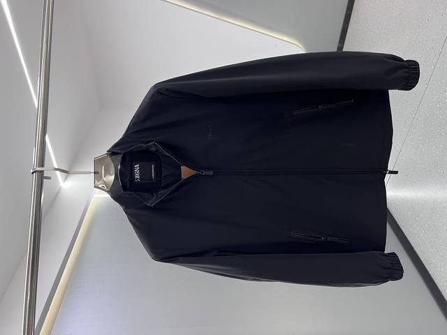 25 New stand-up collar jacket for autumn and winter Zegna This jacket has an ove