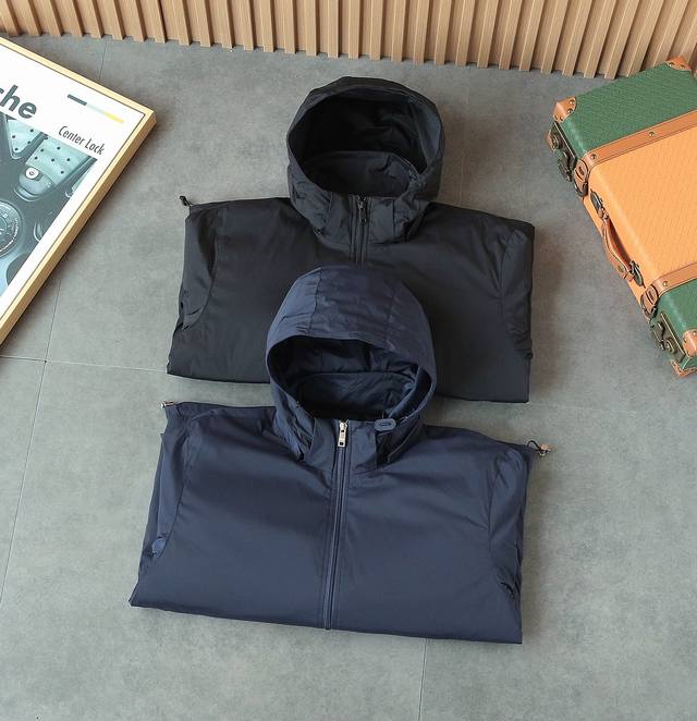 2025 Fall/Winter New Prada Jacket Pra*A Hooded Coat Classic Hot-Selling Jacket R