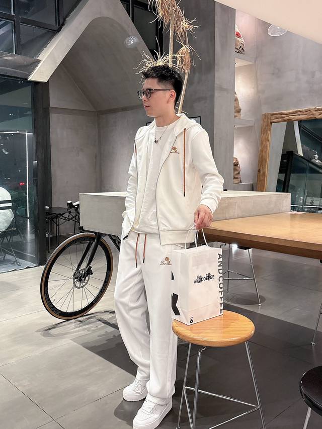 Lp30's latest suit size M-Xxxl The latest and top-notch classic yellow straps wi