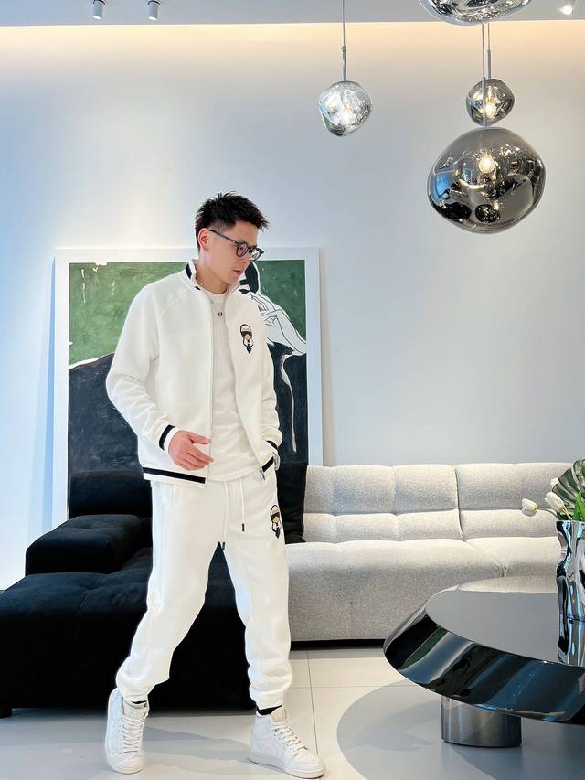 Fenjia's latest 25-year suit, size M-Xxxl . The latest and top-notch classic ye