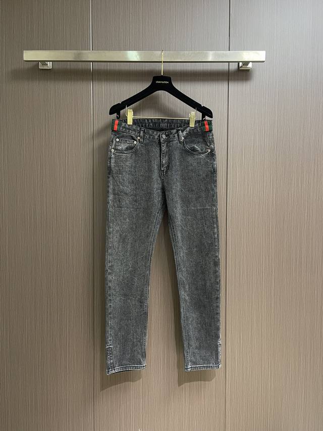 Gucci men's straight-leg casual jeans feature a modern and stylish cut. Made fro