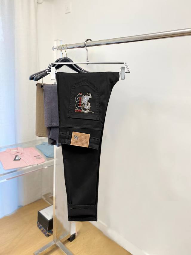 Featured. Long-term stock. Burberry's high-quality 2025 Spring/Summer official